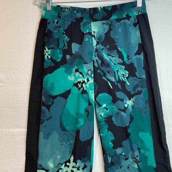 Fabletics Annalies Green Floral Wide Leg Silk Touch Pants Size XS - Picture 7 of 16